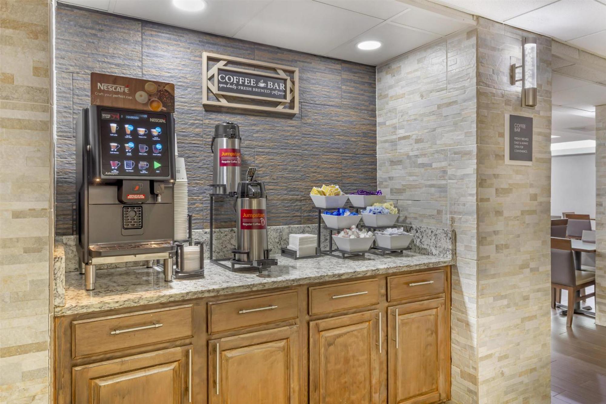 Best Western Plus Raleigh Crabtree Valley Hotel Exterior foto